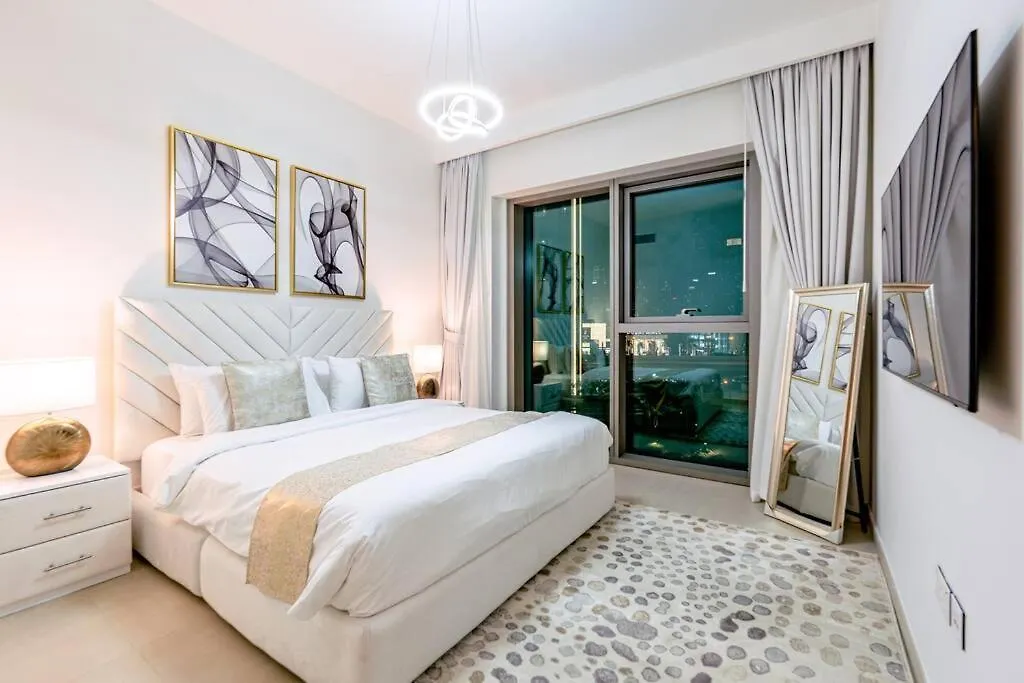 Luxurious 2Br Apartment With Burj Khalifa View Dubai 0*,