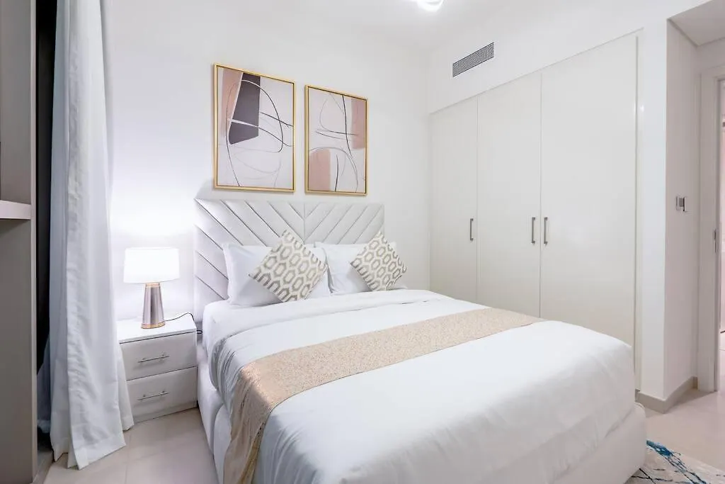 Luxurious 2Br Apartment With Burj Khalifa View Dubai
