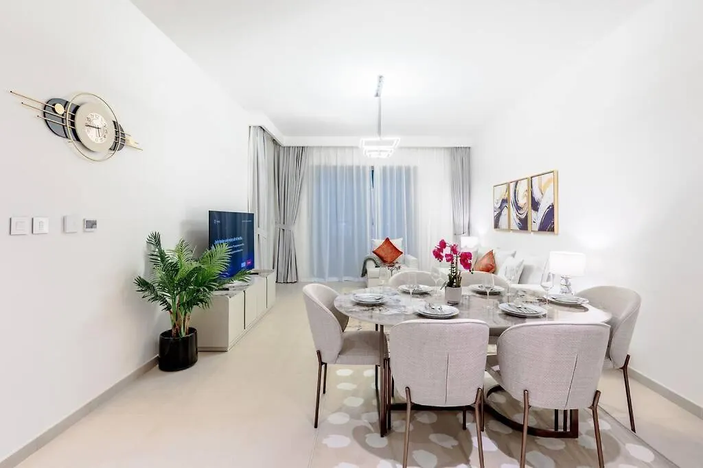 Luxurious 2Br Apartment With Burj Khalifa View Dubai 0*,  United Arab Emirates