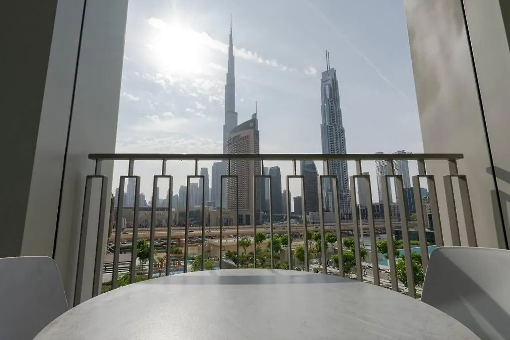 Luxurious 2Br Apartment With Burj Khalifa View Dubai United Arab Emirates